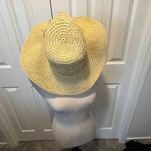 Women’s straw hat